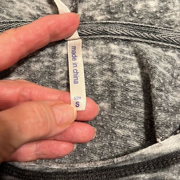 US apparel size small long sleeve distressed Fort Lauderdale hoodie GUC - Picture 7 of 12